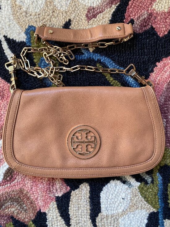 Tory Burch Handbags - Tory Burch Amanda Flap Clutch Purse